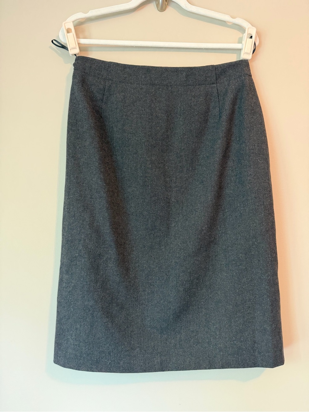 Akris Charcoal Wool Pencil Skirt Sz 8 Excellent Condition